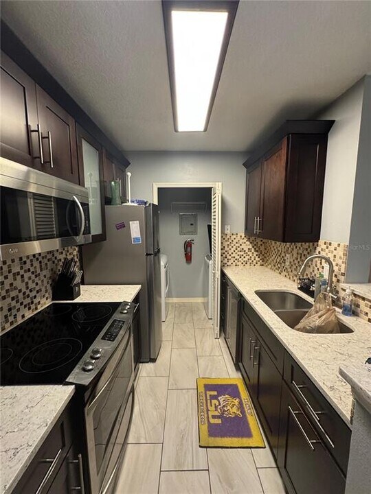 4324 S Kirkman Rd in Orlando, FL - Building Photo