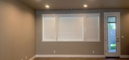 382 Hideaway Park in Chico, CA - Building Photo - Building Photo