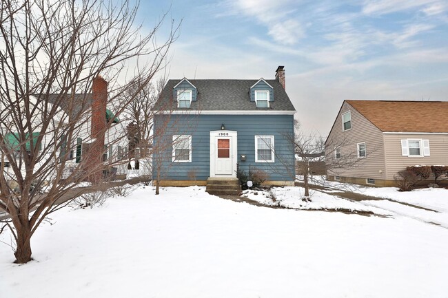 1900 Merryhill Dr in Columbus, OH - Building Photo - Building Photo