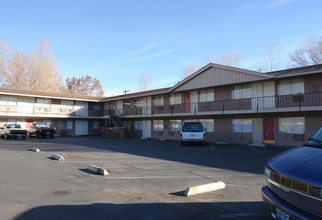 Century Park Apartments in Reno, NV - Foto de edificio - Building Photo