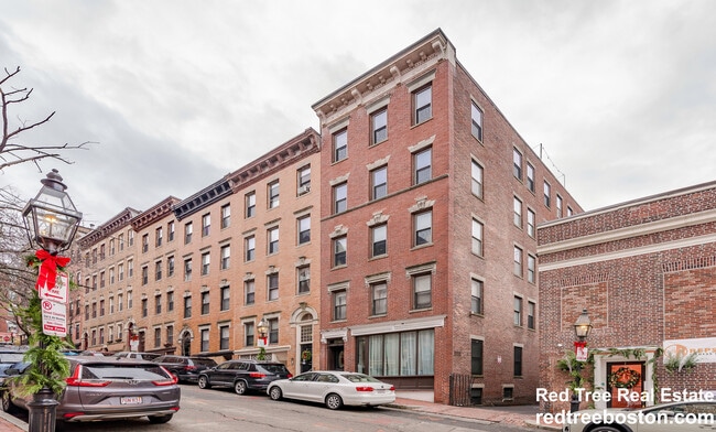 property at 5 Grove St