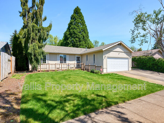 2057 Maplewood Ct S in Salem, OR - Building Photo - Building Photo