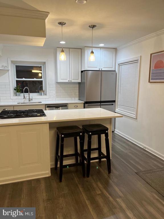 1077 S Edison St in Arlington, VA - Building Photo - Building Photo