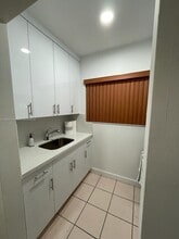 345 Collins Ave in Miami Beach, FL - Building Photo - Building Photo