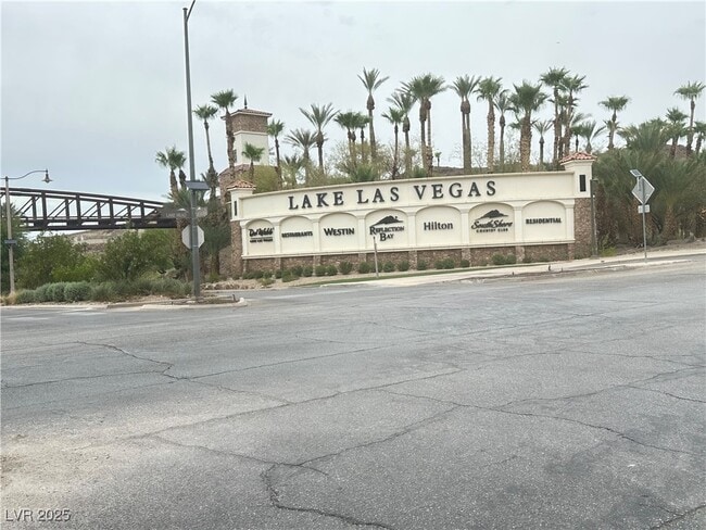 350 Tigullio Ave in Henderson, NV - Building Photo - Building Photo