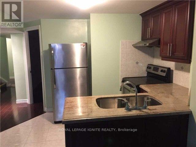 99 Doubtfire Crescent in Markham, ON - Building Photo - Building Photo