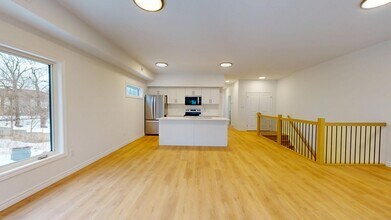 454 Pond Mills Rd in London, ON - Building Photo - Building Photo