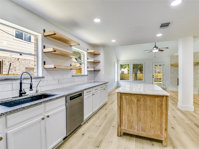4109 Moss Hollow Dr in Round Rock, TX - Building Photo - Building Photo