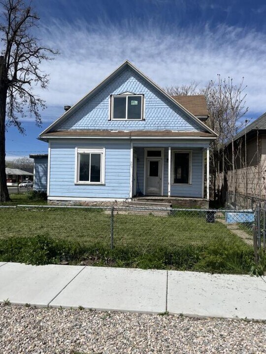 302 Parry St in Ogden, UT - Building Photo
