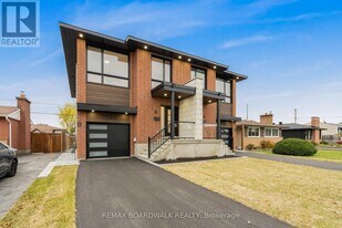 1348 Avenue Q in Ottawa, ON - Building Photo