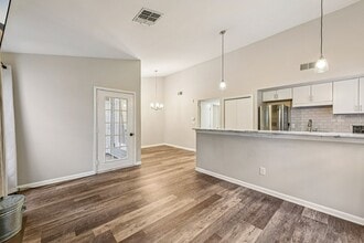 430 Queens Rd, Unit 732 in Charlotte, NC - Foto de edificio - Building Photo