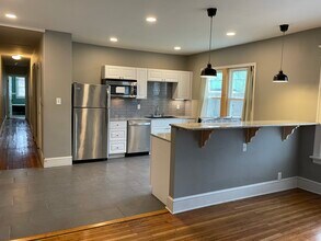 455 Rhode Island St, Unit 1 in Buffalo, NY - Building Photo - Building Photo