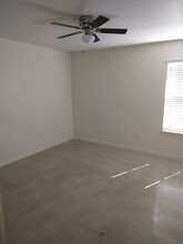 6006 Harriet Tubman Ave-Unit -Unit B in Killeen, TX - Foto de edificio - Building Photo