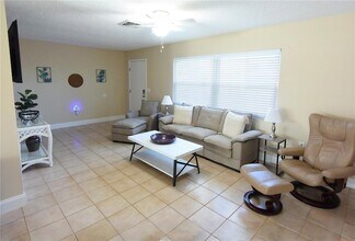 170 Argus Rd in Venice, FL - Building Photo - Building Photo