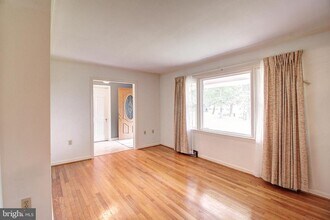 11102 Putman Rd in Thurmont, MD - Building Photo - Building Photo