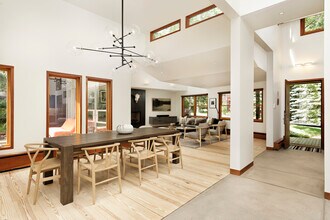 411 W Francis St in Aspen, CO - Building Photo - Building Photo