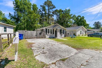1442 Agatha St in Charleston, SC - Building Photo - Building Photo