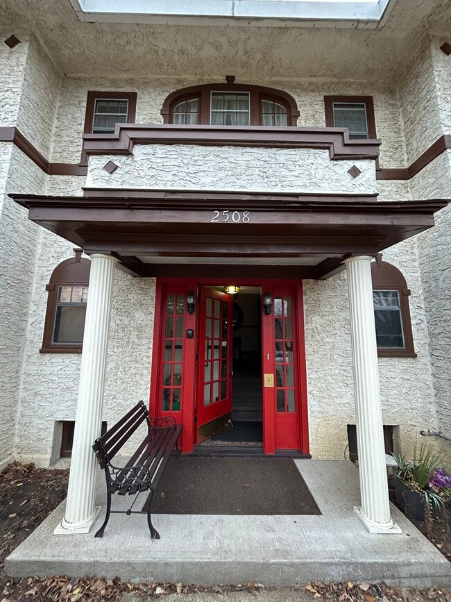 2508 33rd Ave S, Unit 3 in Minneapolis, MN - Building Photo - Building Photo