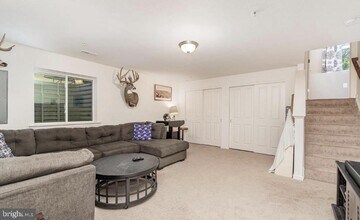 358 Weatherstone Dr in New Cumberland, PA - Building Photo - Building Photo