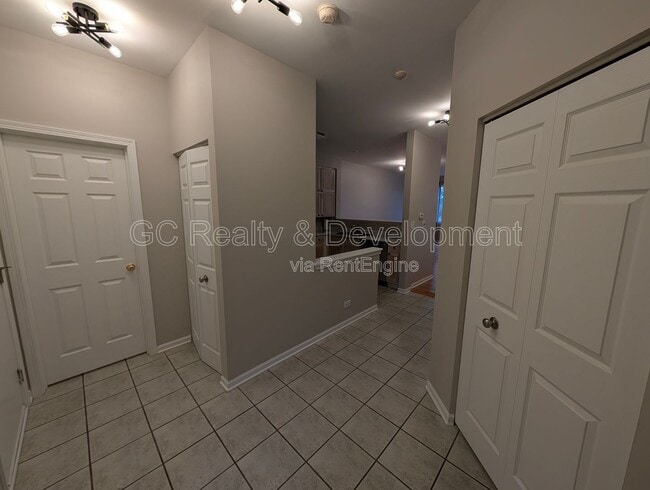 3043 Kentshire Cir in Naperville, IL - Building Photo - Building Photo
