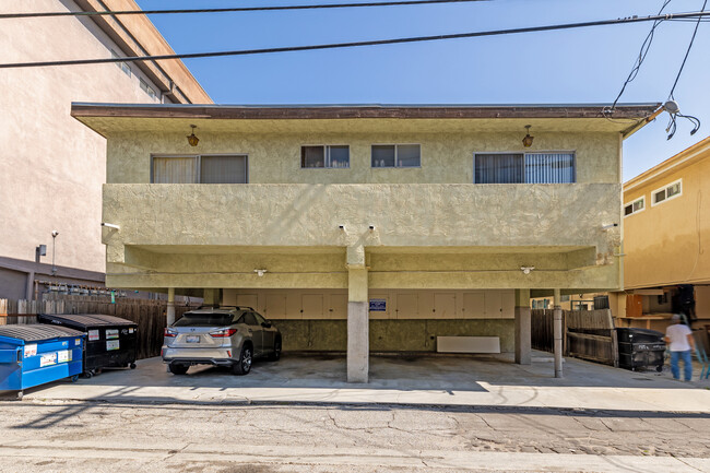 Lido Apartments - 1415 Bundy Dr in Los Angeles, CA - Foto de edificio - Building Photo