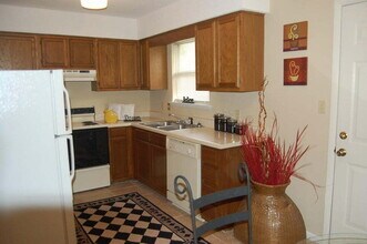 208 Squirrel Haven Rd in Mary Esther, FL - Building Photo - Building Photo