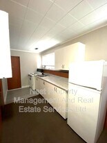 1991 Ingledew St in Prince George, BC - Building Photo