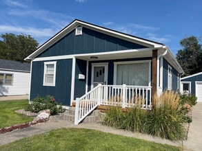 1113 Avenue E in Scottsbluff, NE - Building Photo - Building Photo