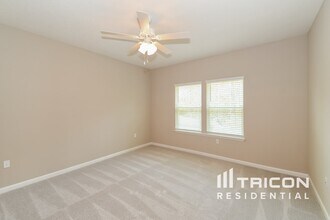 10197 Pavnes Creek Dr in Jacksonville, FL - Building Photo - Building Photo