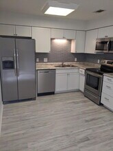 825 Boulevard De L'Orleans in Mary Esther, FL - Building Photo - Building Photo