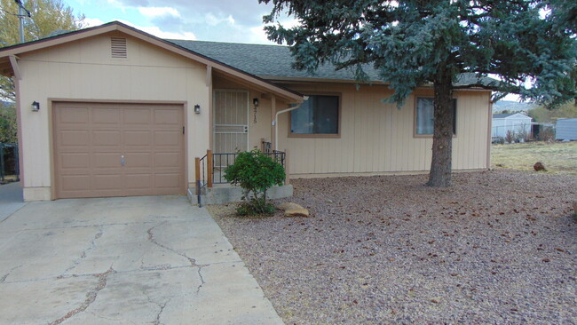 property at 4715 E Donna Dr