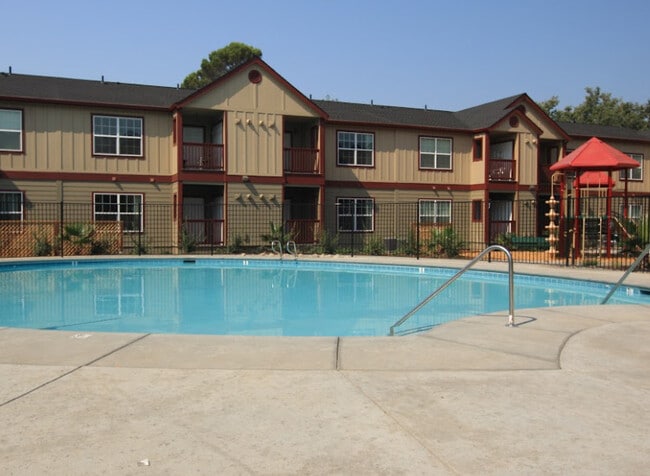 Chico Courtyards in Chico, CA - Building Photo - Building Photo