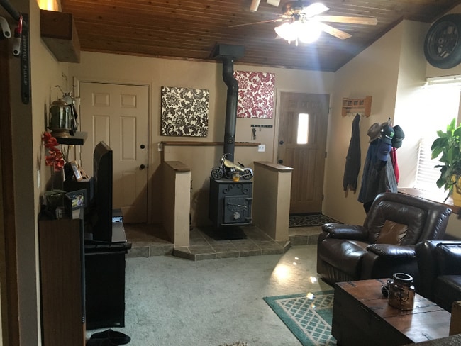 1930 Valley View Dr in Woodland Park, CO - Building Photo - Building Photo