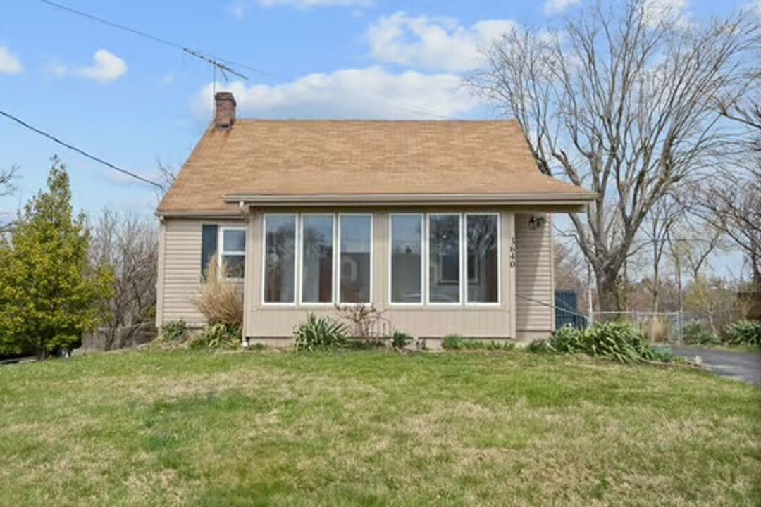 3640 Paramount Ridge Ln in Cincinnati, OH - Building Photo