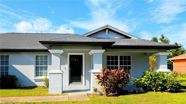 2506 39th St W in Lehigh Acres, FL - Building Photo - Building Photo