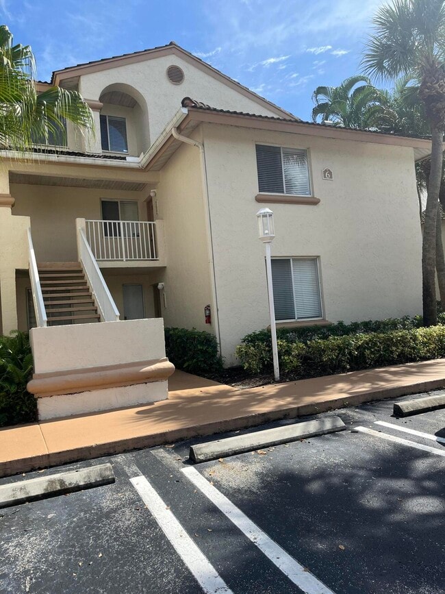 property at 6104 Glenmoor Dr