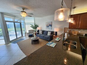 520 S Peninsula Ave in New Smyrna Beach, FL - Building Photo - Building Photo