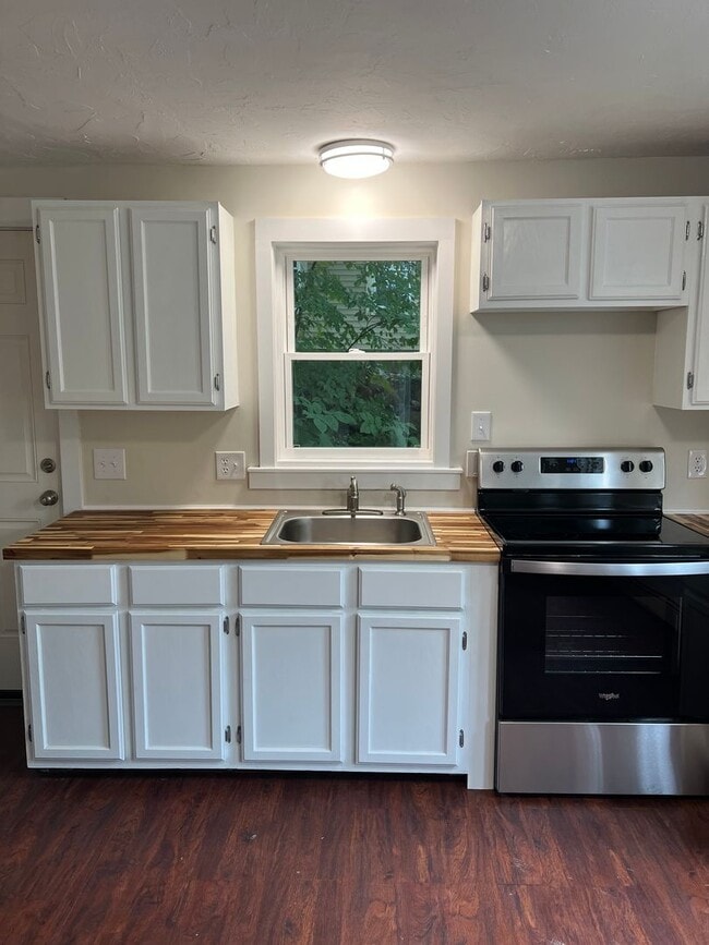 property at 5 Elm St
