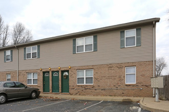 Jefferson Square Apartments in Evansville, IN - Building Photo - Building Photo