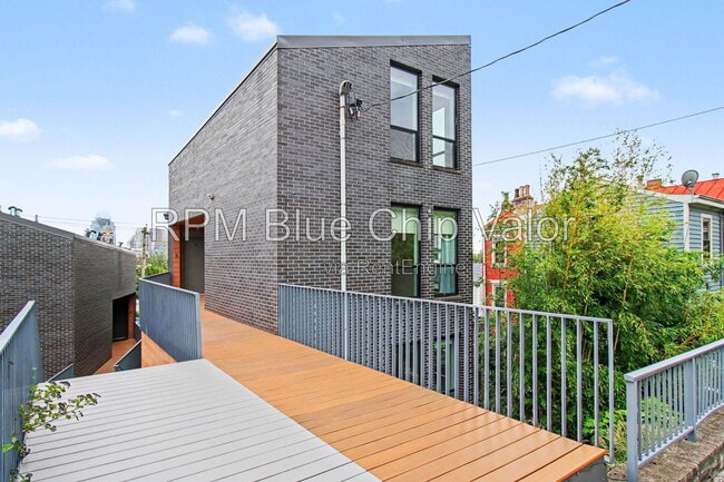 property at 432 Liberty Hl