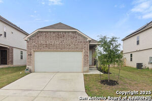 4007 Somers Crest in San Antonio, TX - Building Photo