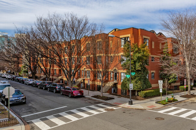 1207 N St NW in Washington, DC - Building Photo - Building Photo