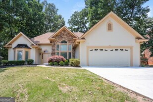 12 Sleepy Hollow Ct in Stockbridge, GA - Building Photo