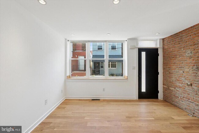 705 Watkins St in Philadelphia, PA - Building Photo - Building Photo