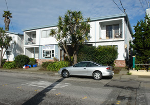 127-129 Clarendon Rd Apartments