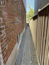 44 Regina Ave in Toronto, ON - Building Photo - Building Photo