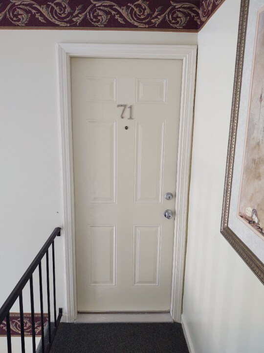 1310 Louisville Rd in Frankfort, KY - Foto de edificio