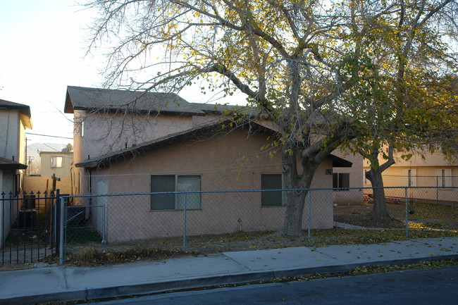 828 Held Rd in Las Vegas, NV - Foto de edificio - Building Photo