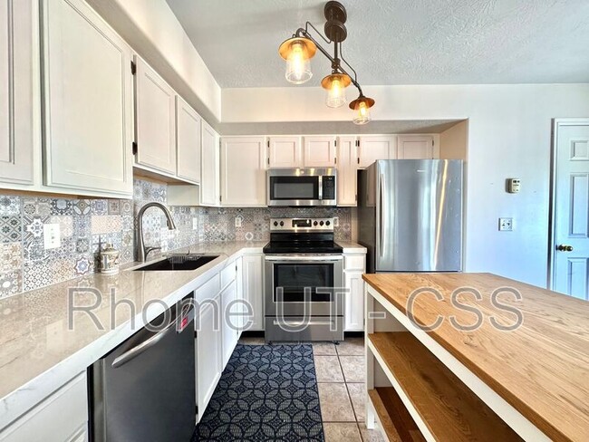 4788 Barletta Court in West Jordan, UT - Building Photo - Building Photo