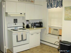 45 W Main St in Groton, CT - Building Photo - Building Photo